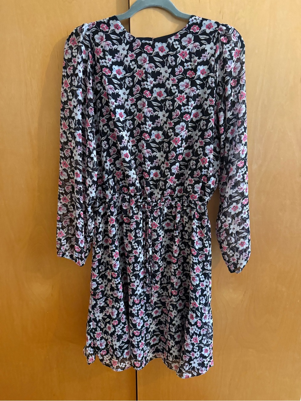 Banana Republic Black Floral Long-Sleeve Asymmetrical Hem Dress medium Tall